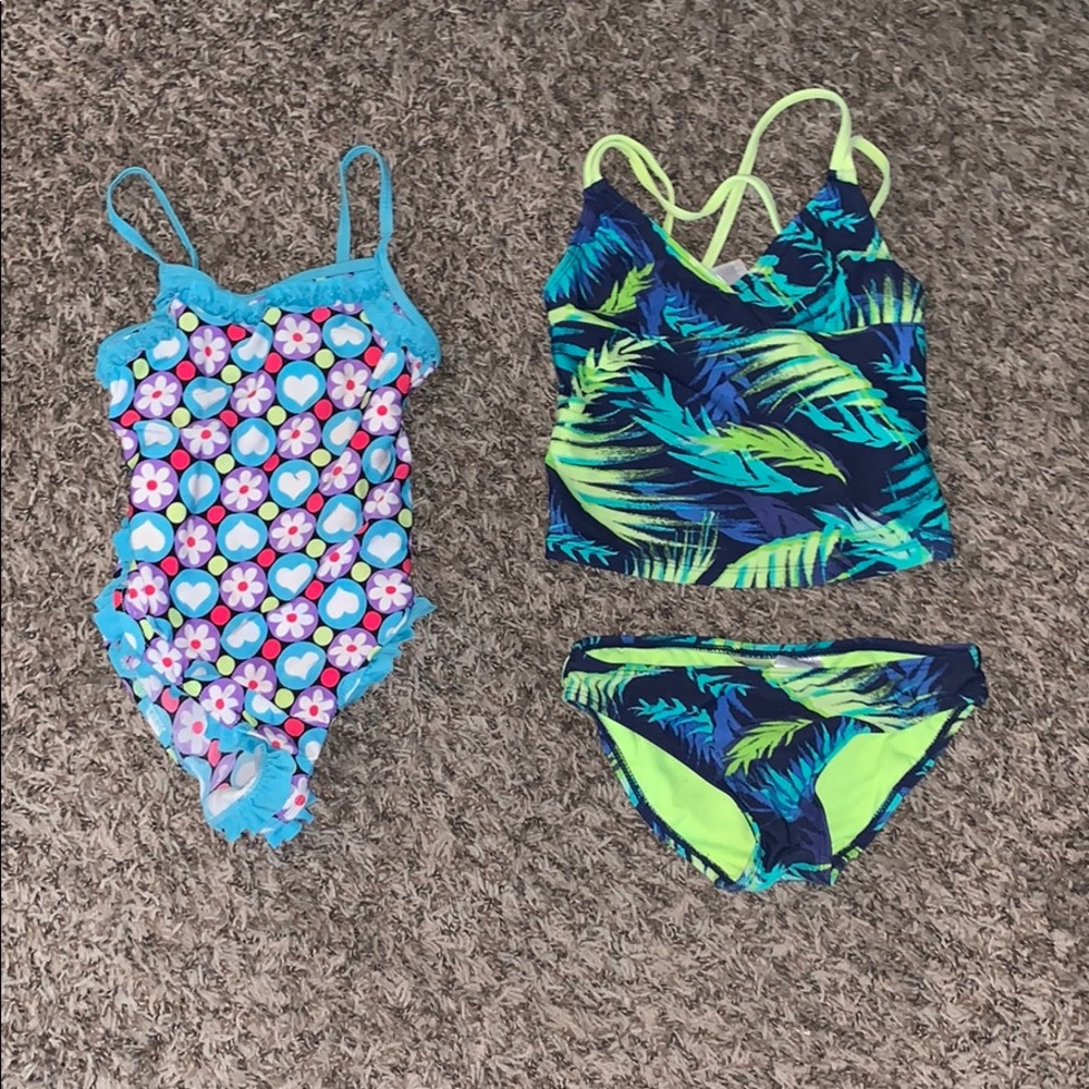 Size 4 girls swimming suits